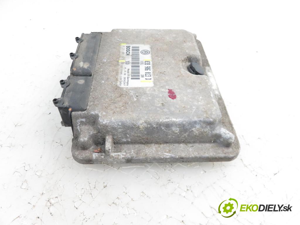 VW POLO (6N1) HB 1999 1896,00 Sterowniki silnika 1896,00 Riadiaca jednotka Motor 038906013D; 0281001679