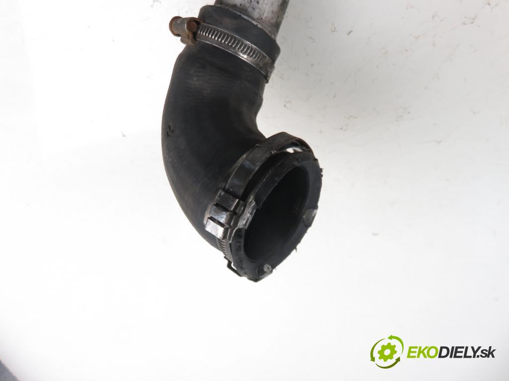OPEL VECTRA C Kombi (Z02) KOMBI 2004 1910,00 Przewody chłodnic powietrza 1910,00 Rúra intercoolera turba 55350920; 55352736; 55352734
