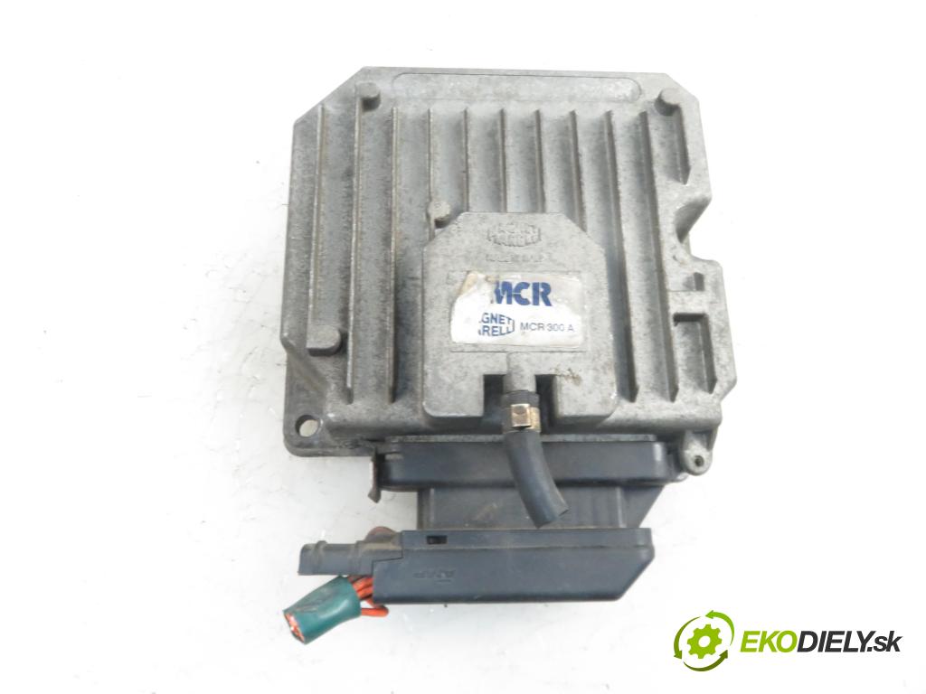 IVECO DAILY II Platforma / podwozie KABINA/PLATFORMA 1995 2499,00 Sterowniki silnika 2499,00 Riadiaca jednotka Motor MCR300A