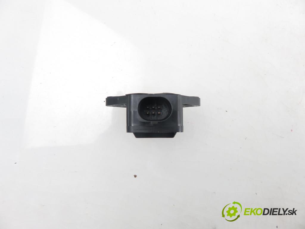 AUDI A4 Avant (8E5, B6) KOMBI 2002 1896,00 Czujniki ESP 1896,00 snímač ESP 8E0907637A; 0265005245