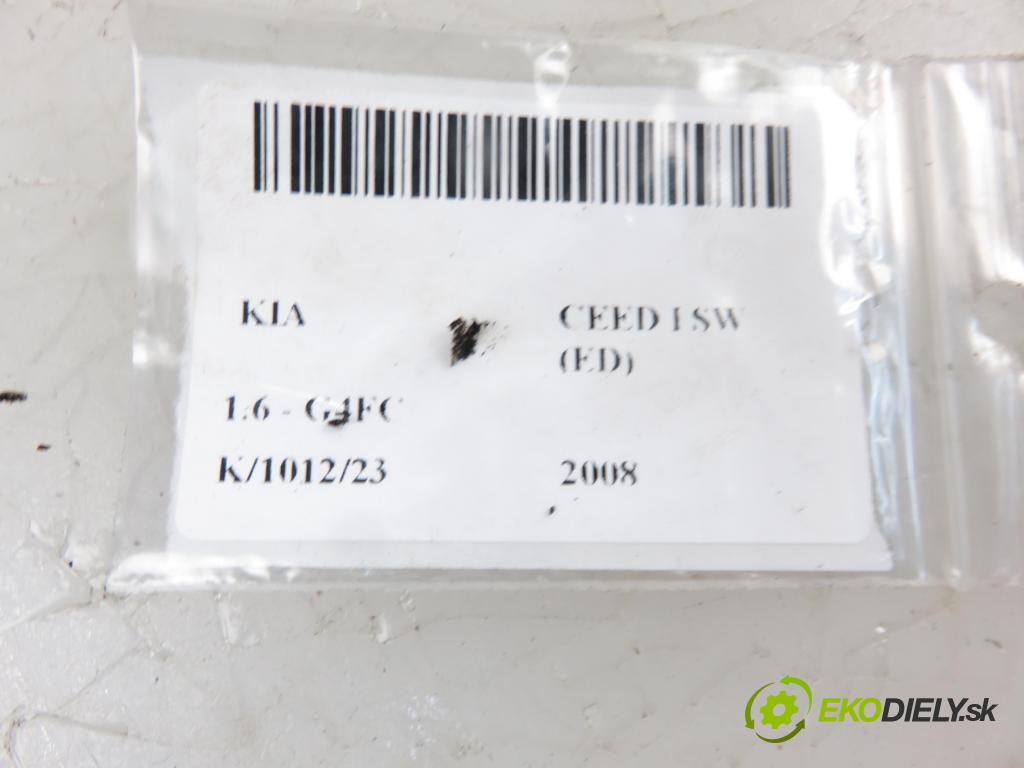 KIA CEE'D SW (ED) KOMBI 2008 1591,00 Ramiona wycieraczek 1591,00 RAMENO: stěrače zadní část