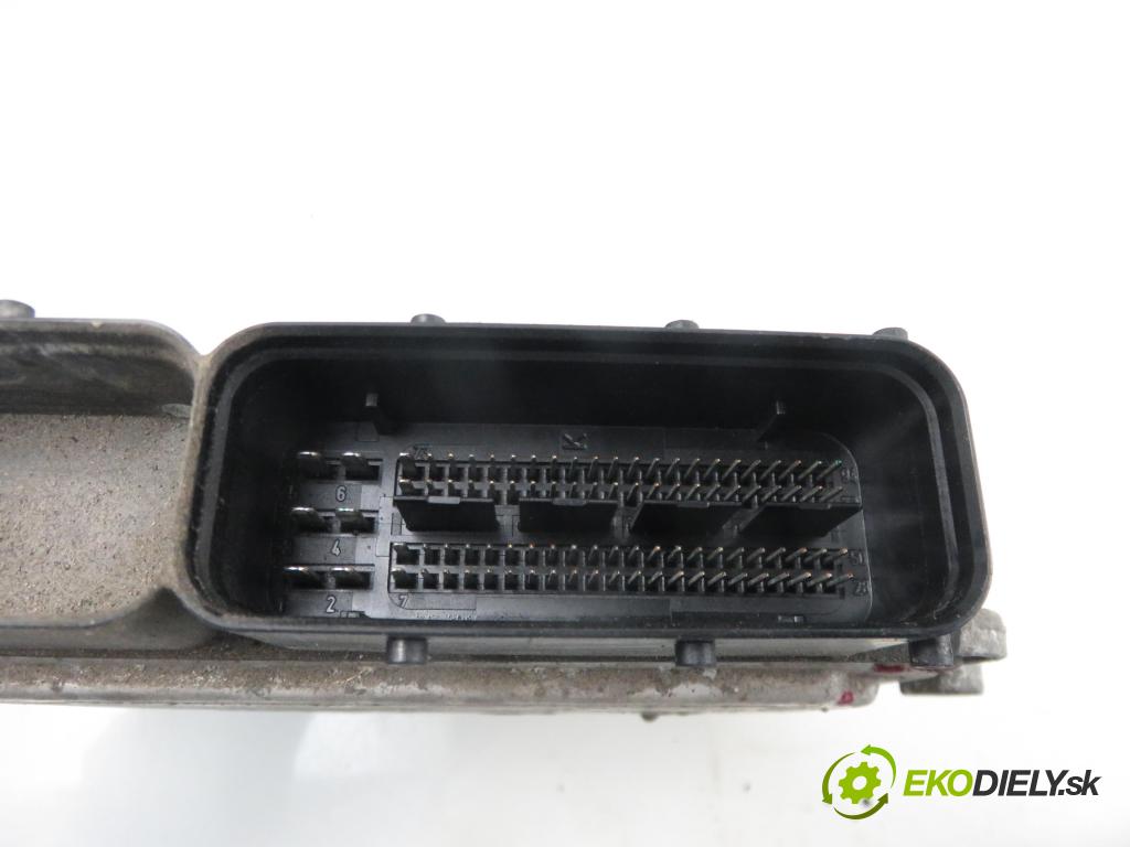 KIA CEE'D SW (ED) KOMBI 2008 1591,00 Sterowniki silnika 1591,00 Riadiaca jednotka Motor 391102B500; 0261201324