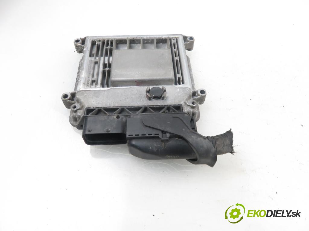 KIA CEE'D SW (ED) KOMBI 2008 1591,00 Sterowniki silnika 1591,00 Riadiaca jednotka Motor 391102B500; 0261201324