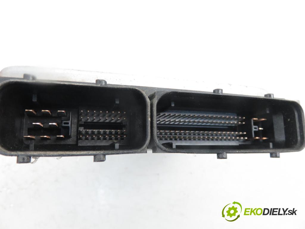 VW FOX (5Z1, 5Z3) HB 2006 1422,00 Sterowniki silnika 1422,00 Riadiaca jednotka Motor 045906019BN; 0281011721
