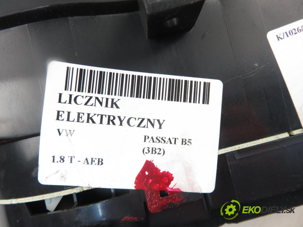 VW PASSAT B5 (3B2) SEDAN 1998 1781,00 Liczniki, zegary 1781,00 Prístrojovka elektrický 3B1919880BX