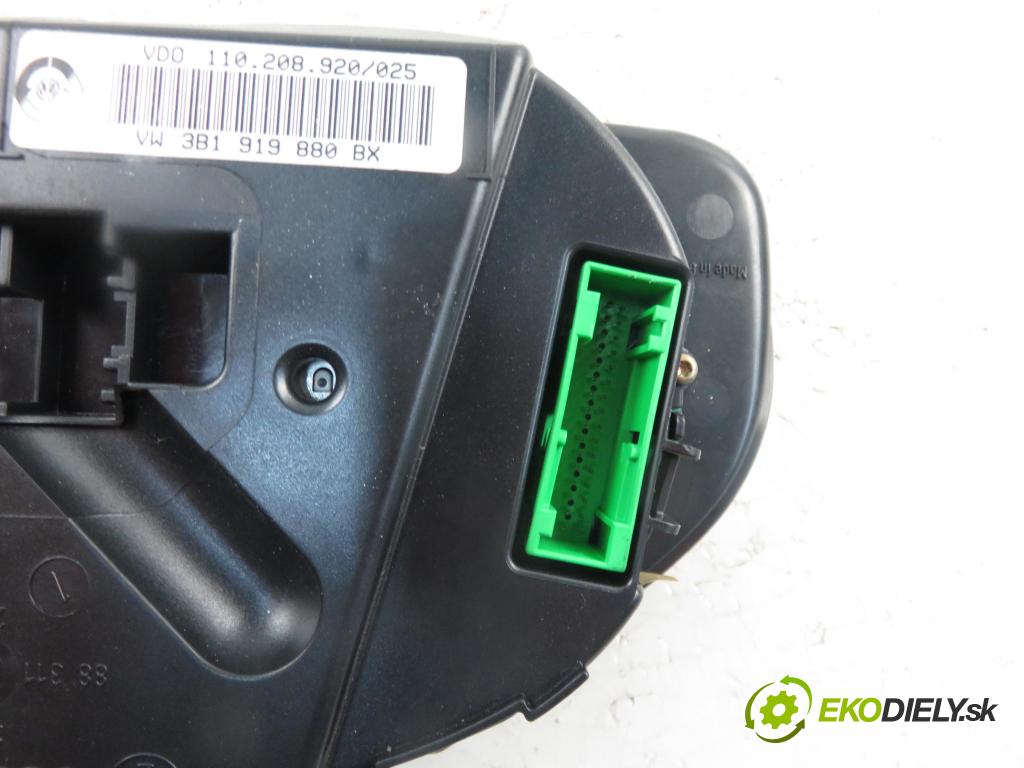 VW PASSAT B5 (3B2) SEDAN 1998 1781,00 Liczniki, zegary 1781,00 Prístrojovka elektrický 3B1919880BX