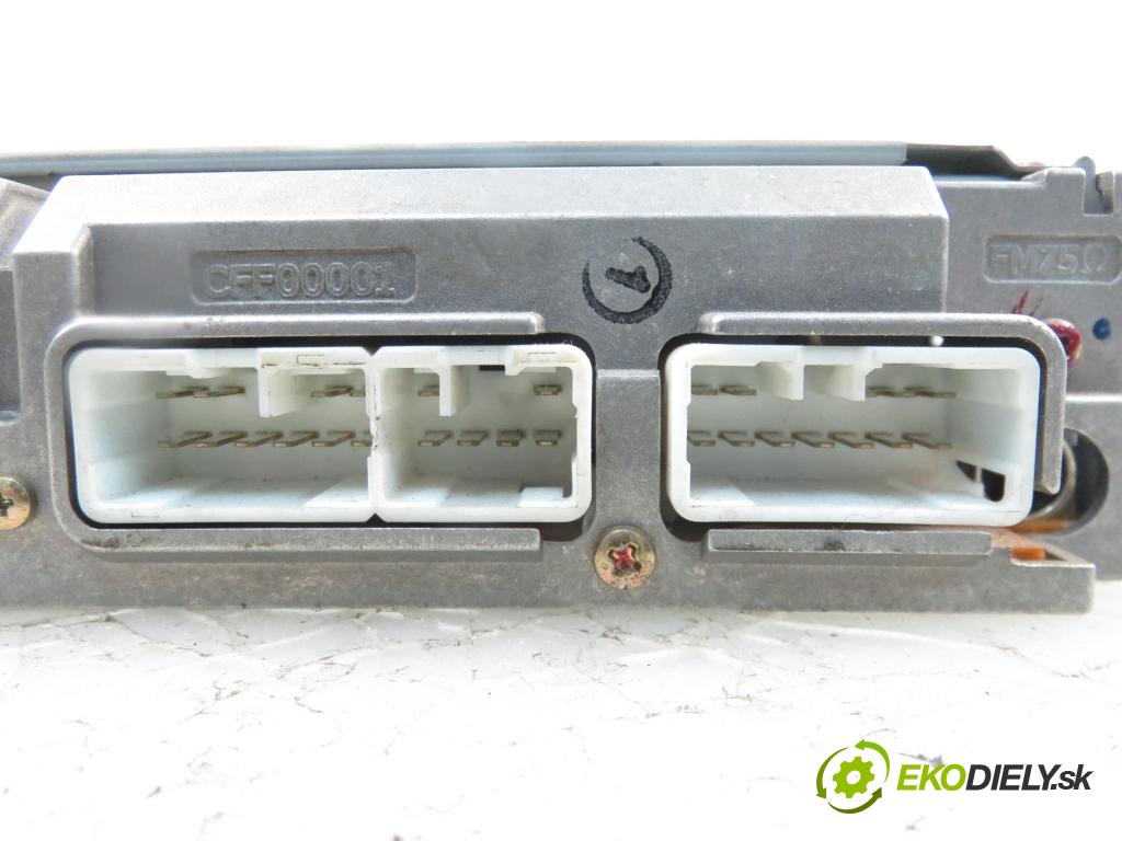 TOYOTA YARIS (_P1_) HB 2005 1364,00 Radioodtwarzacze 1364,00 RADIO CD 861200D030