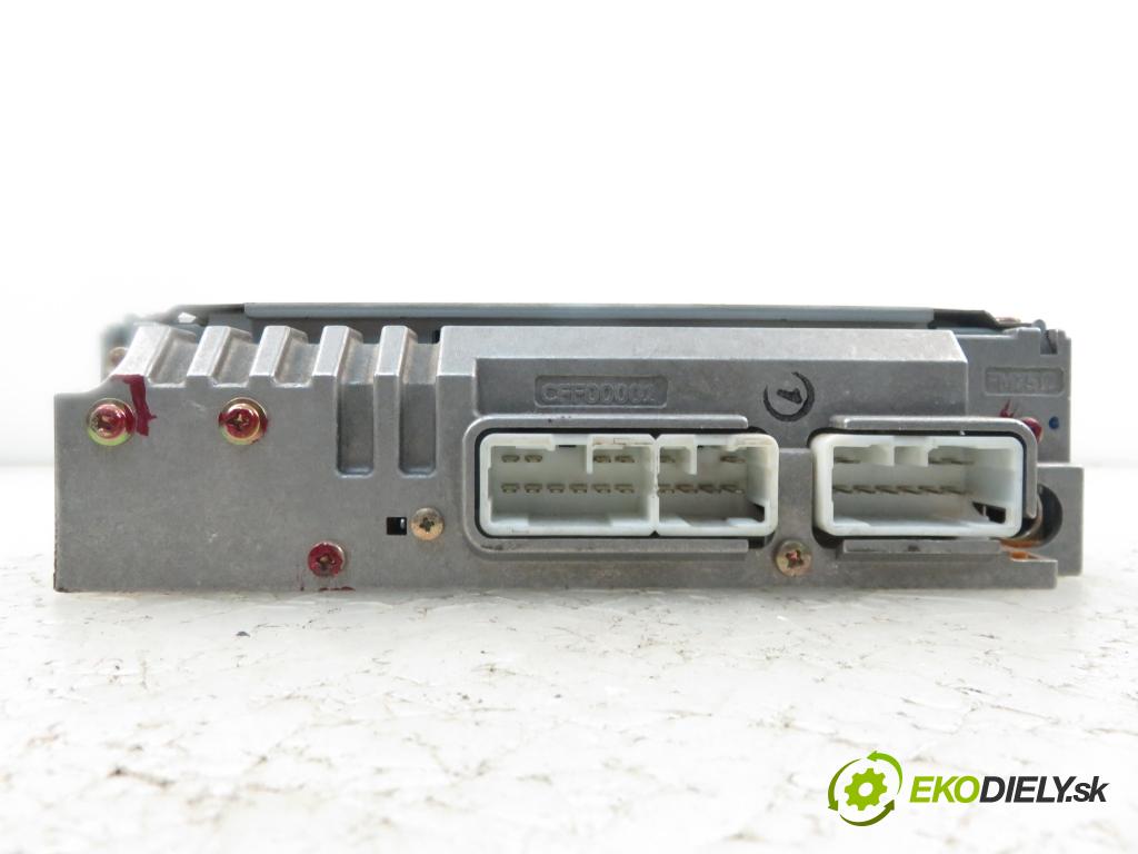 TOYOTA YARIS (_P1_) HB 2005 1364,00 Radioodtwarzacze 1364,00 RADIO CD 861200D030