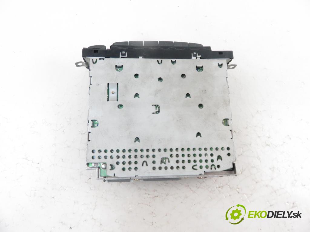 TOYOTA YARIS (_P1_) HB 2005 1364,00 Radioodtwarzacze 1364,00 RADIO CD 861200D030
