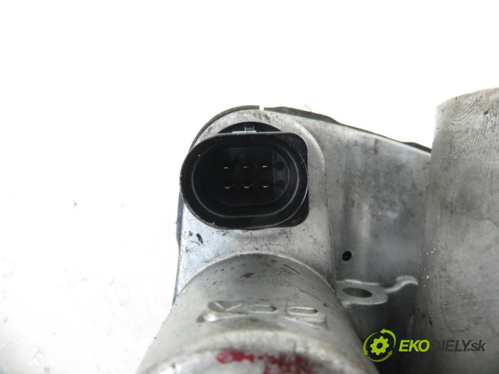 VW GOLF IV (1J1) HB 1999 55,00 1.4 16V - APE 1390,00 škrtíci klapka 036133062 (Škrticí klapka)