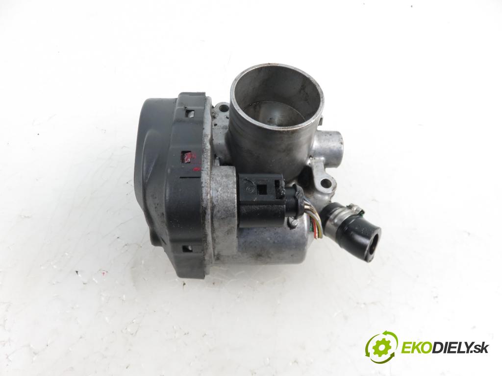 VW GOLF IV (1J1) HB 1999 55,00 1.4 16V - APE 1390,00 škrtíci klapka 036133062 (Škrticí klapka)