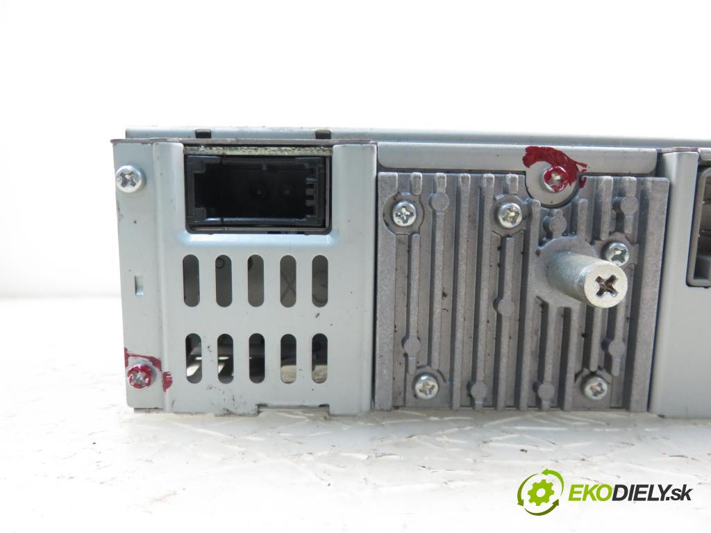 VOLVO C30 (533) HB 2006 1997,00 Radioodtwarzacze 1997,00 RADIO CD 31210418
