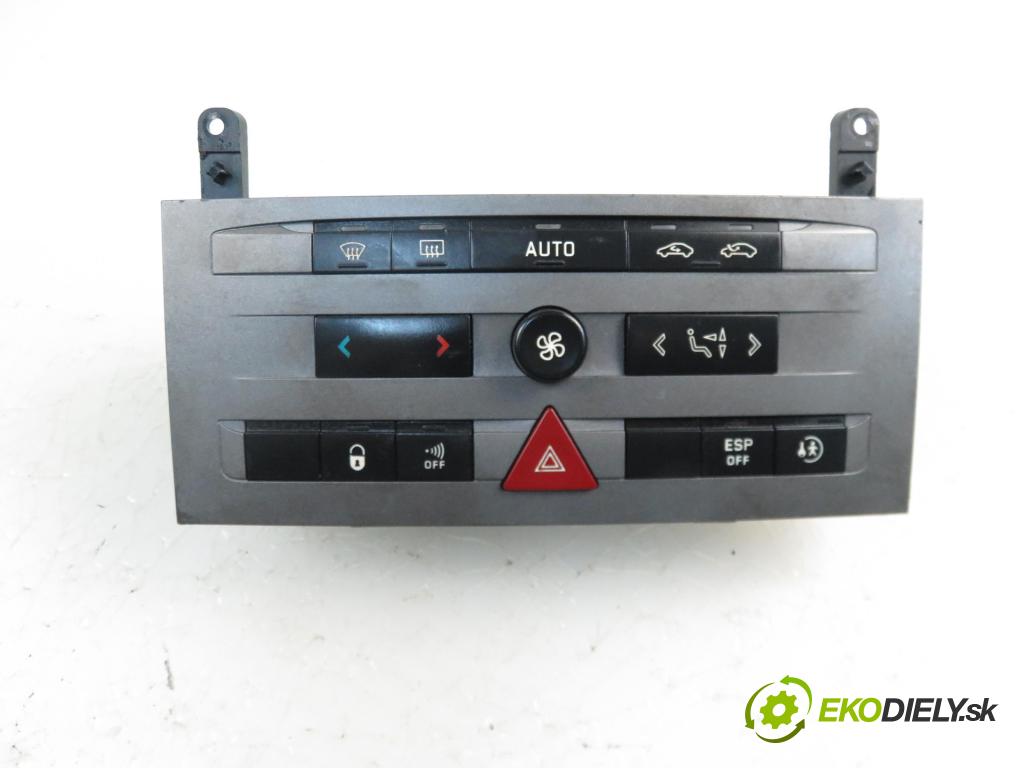 PEUGEOT 407 (6D_) SEDAN 2005 92,00 1.8 16V - 6FY (EW7A) 1749,00 Panel kúrenia KLIMATRONIK 96610448 ; 96470290XT ; 96491577XT