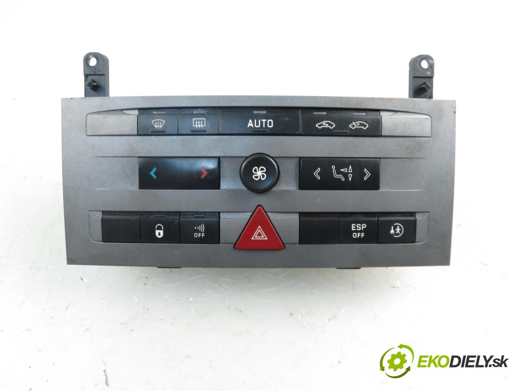 PEUGEOT 407 (6D_) SEDAN 2005 92,00 1.8 16V - 6FY (EW7A) 1749,00 Panel kúrenia KLIMATRONIK 96610448 ; 96470290XT ; 96491577XT