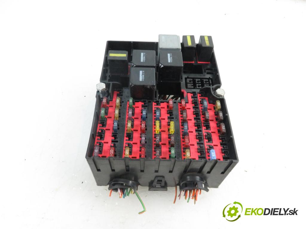 FORD FUSION (JU_) HB 2003 1399,00 Skrzynki bezpieczników 1399,00 Skrinka POJISTKY: 2N1T14401BJ