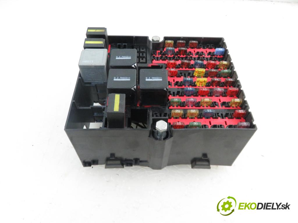 FORD FUSION (JU_) HB 2003 1399,00 Skrzynki bezpieczników 1399,00 Skrinka POJISTKY: 2N1T14401BJ