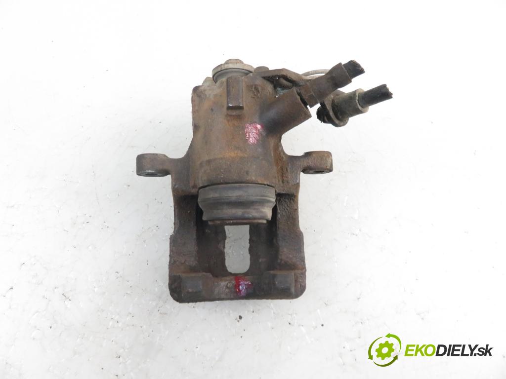 AUDI A4 (8D2, B5) SEDAN 1995 1595,00 Zaciski 1595,00 Brzdič strmeň LT