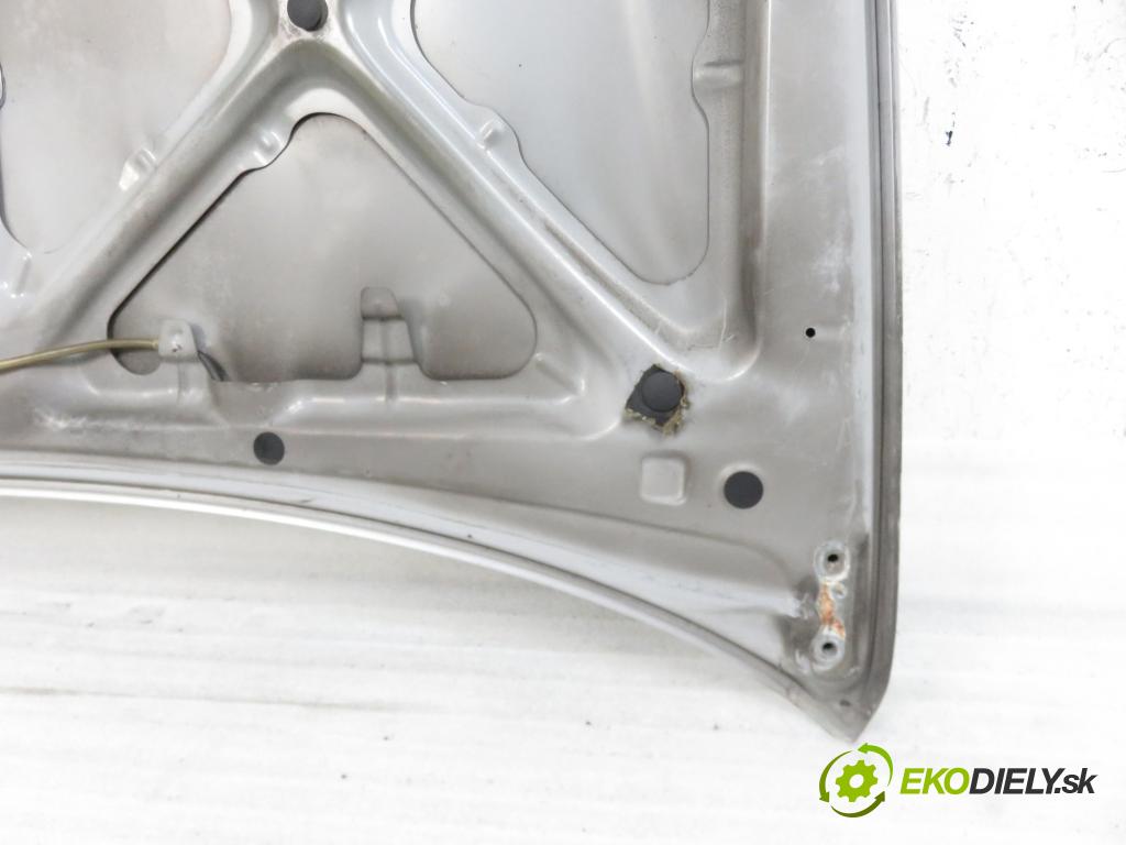 TOYOTA COROLLA (_E12_) HB 2004 66,00 2.0 D-4D 1995,00 kapota