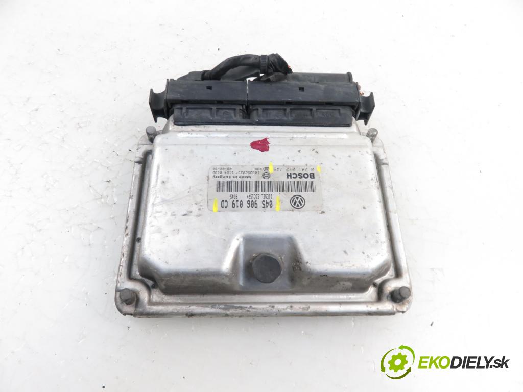 SKODA FABIA II Combi (545) KOMBI 2008 1422,00 Sterowniki silnika 1422,00 Riadiaca jednotka Motor 045906019CD; 0281012749