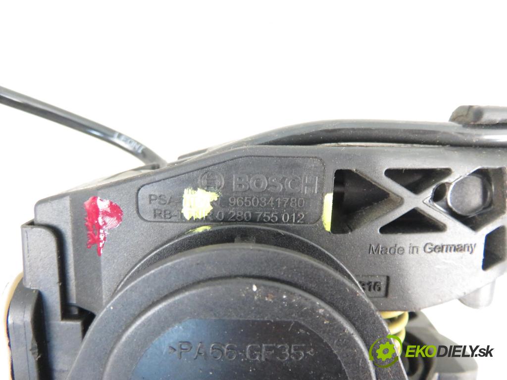 PEUGEOT 407 (6D_) SEDAN 2005 1997,00 Pozostałe 1997,00 Potenciometer plynového pedálu 9650341780 ; 0280755012 (Pedále)