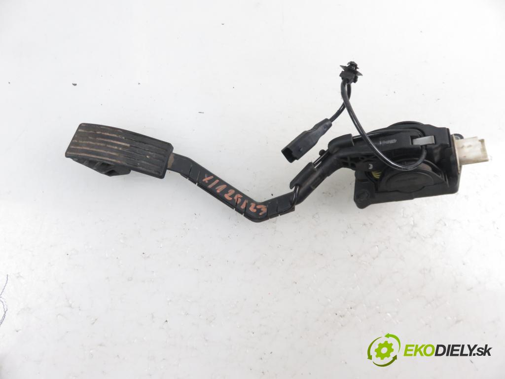 PEUGEOT 407 (6D_) SEDAN 2005 1997,00 Pozostałe 1997,00 Potenciometer plynového pedálu 9650341780 ; 0280755012 (Pedále)