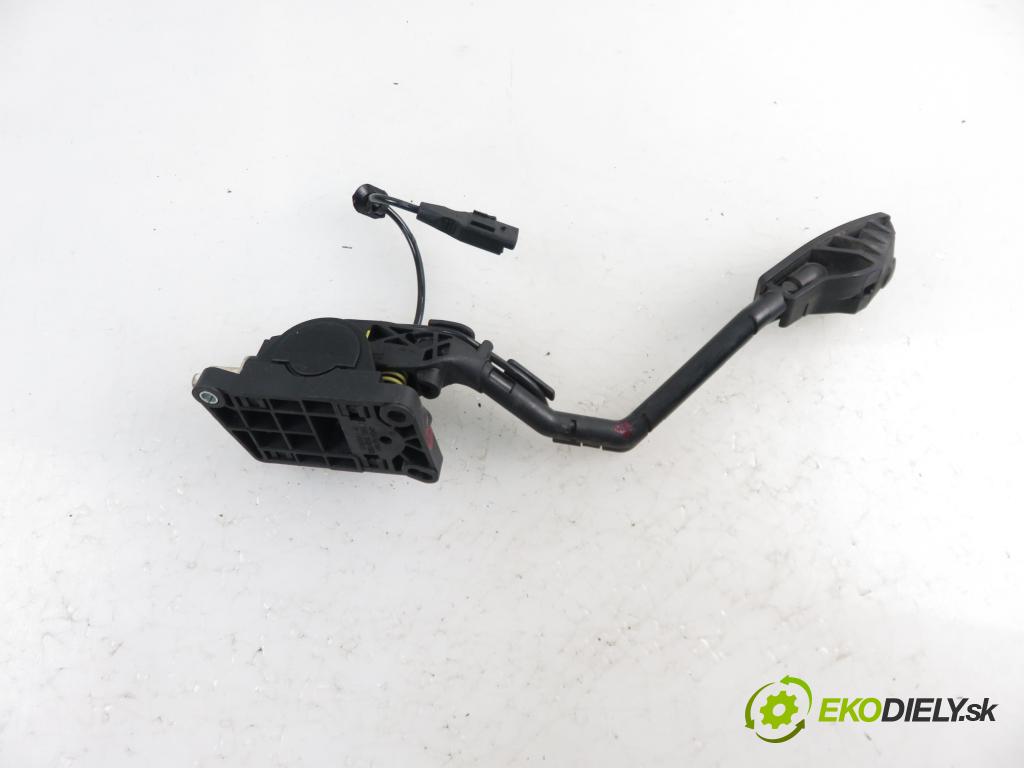 PEUGEOT 407 (6D_) SEDAN 2005 1997,00 Pozostałe 1997,00 Potenciometer plynového pedálu 9650341780 ; 0280755012 (Pedále)