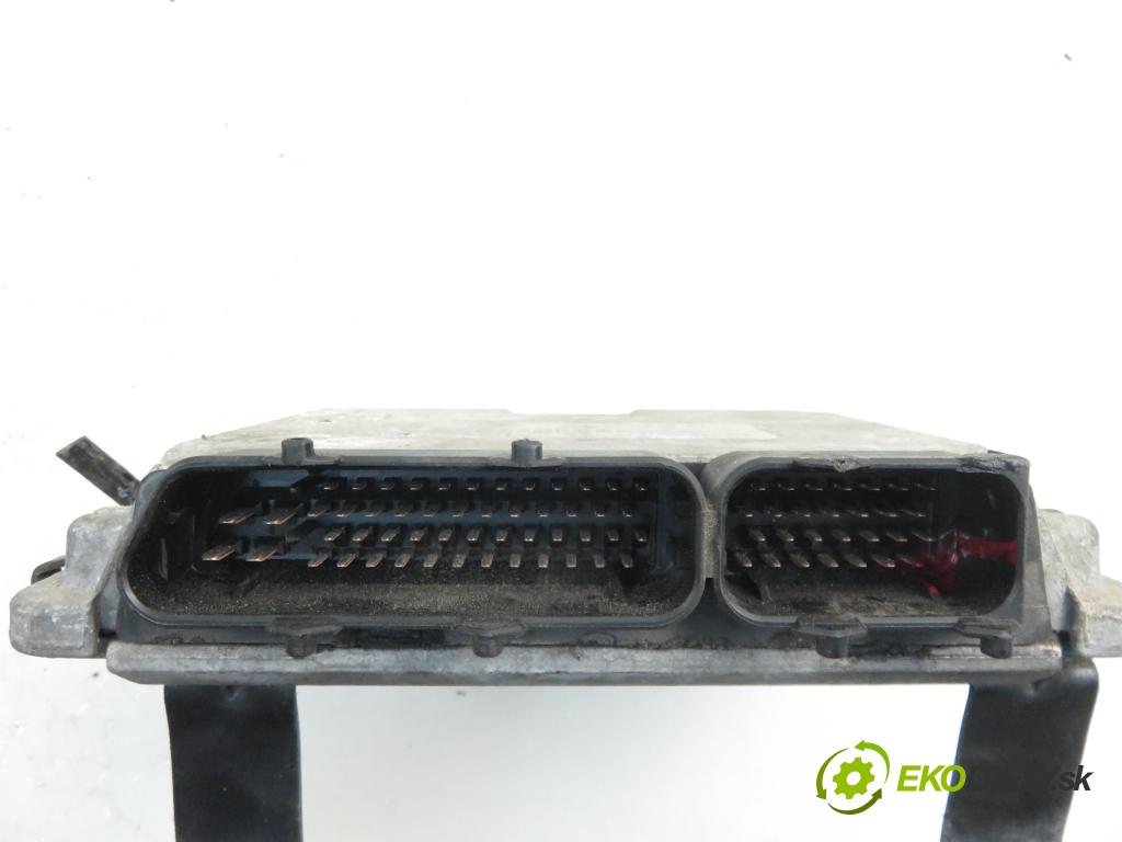 SEAT TOLEDO II (1M2) SEDAN 1999 1781,00 Sterowniki silnika 1781,00 Riadiaca jednotka Motor 0261204878; 06a906018aj
