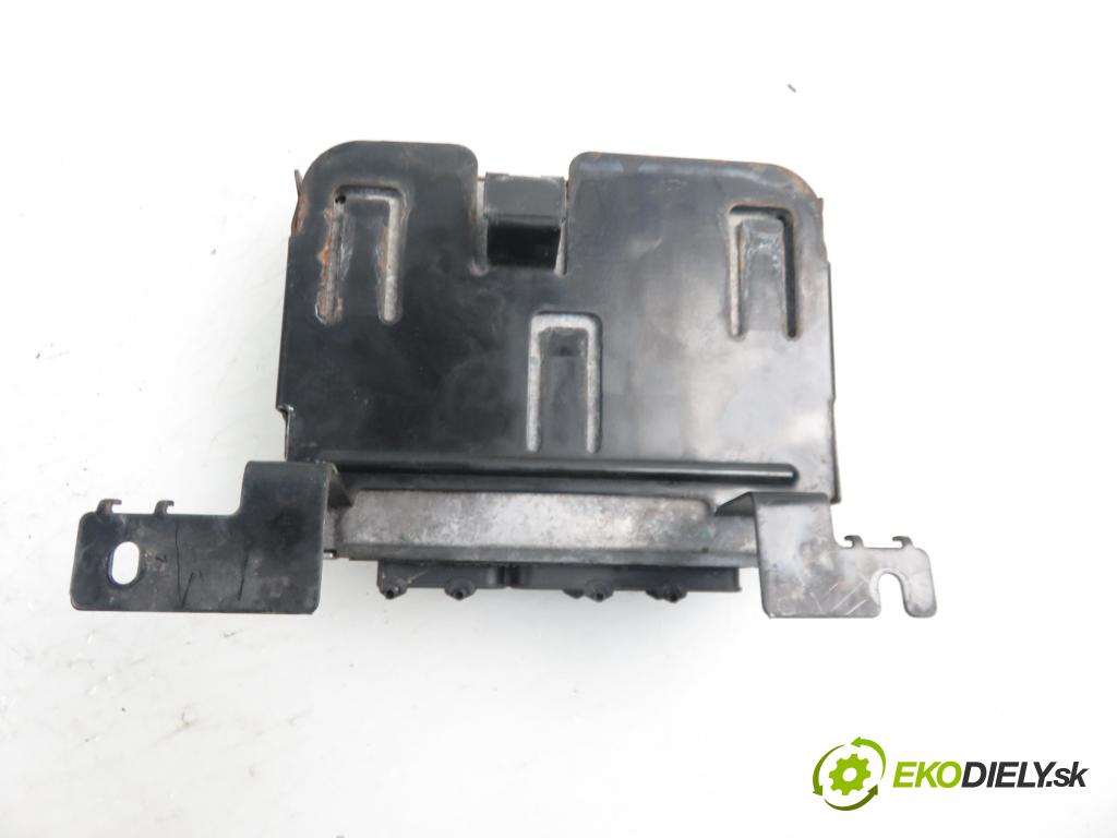 SEAT TOLEDO II (1M2) SEDAN 1999 1781,00 Sterowniki silnika 1781,00 Riadiaca jednotka Motor 0261204878; 06a906018aj