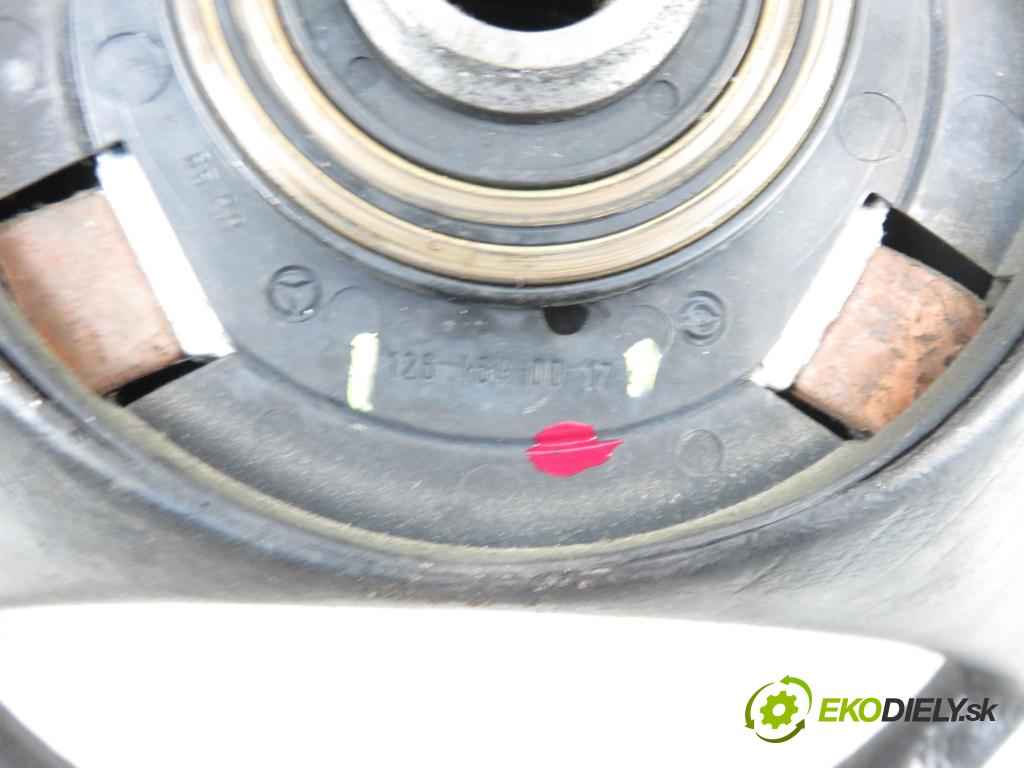 MERCEDES-BENZ 123 sedan (W123) SEDAN 1983 2998,00 Kierownice 2998,00 Volant 1264640017 (Volanty)