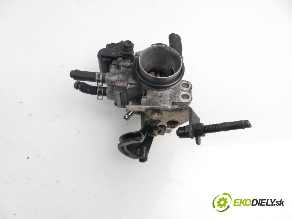 TOYOTA YARIS (_P1_) HB 2000 50,00 1.0 VVT- i 68 - 1SZ-FE 998,00 Škrtiaca klapka 8945252011 ; 1368001480 (Škrtiace klapky)
