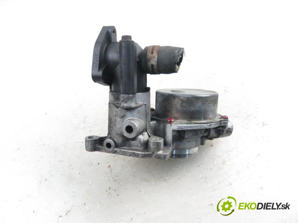 FORD MONDEO III Turnier (BWY) KOMBI 2004 96,00 2.0 TDCi 130 - N7BA 1998,00 pumpa vakuová XS7Q2A451BH