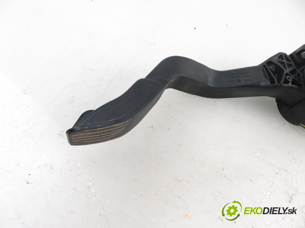 CITROEN C4 I (LC_) HB 2007 80,00 1.6 HDi 109 - 9HZ (DV6TED4) 1560,00 Potenciometer plynového pedálu 9680565880 ; 0280755041 (Pedále)