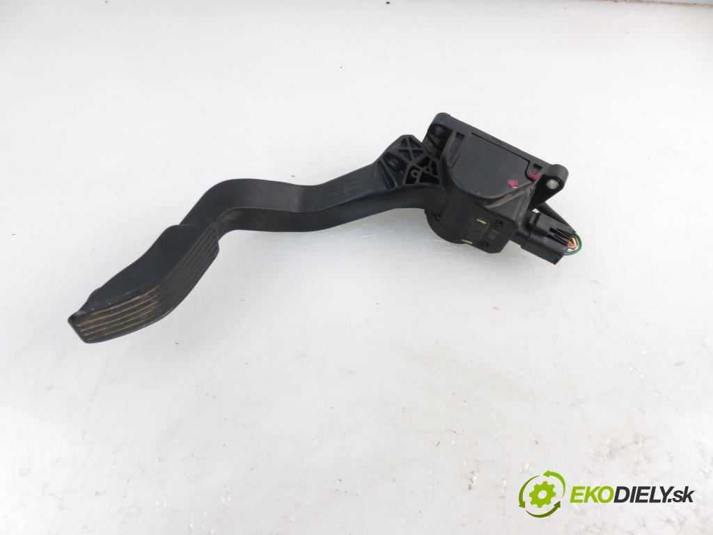 CITROEN C4 I (LC_) HB 2007 80,00 1.6 HDi 109 - 9HZ (DV6TED4) 1560,00 Potenciometer plynového pedálu 9680565880 ; 0280755041 (Pedále)