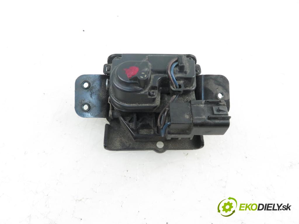 OPEL ANTARA A (L07) SUV 2008 1991,00 Zamki 1991,00 zámok dveří kufr EL.