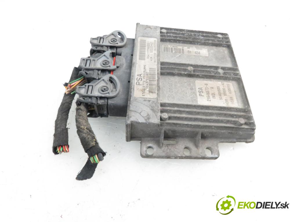 PEUGEOT 206 liftback (2A/C) HB 2001 1360,00 Sterowniki silnika 1360,00 Riadiaca jednotka Motor 9643785080