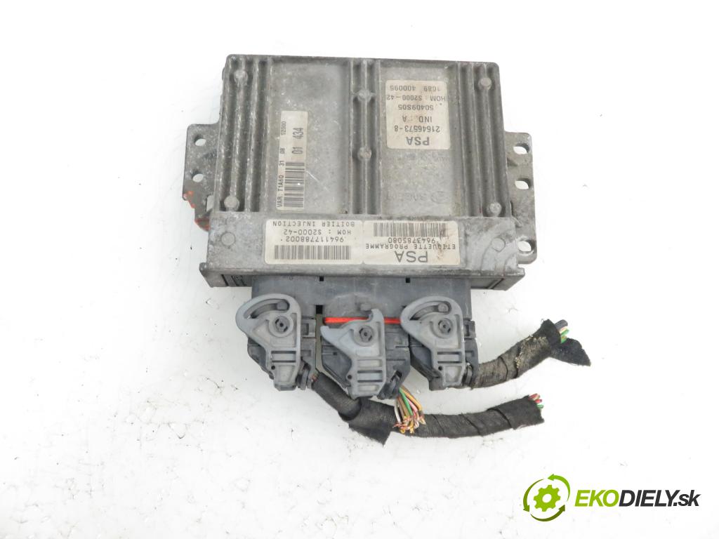 PEUGEOT 206 liftback (2A/C) HB 2001 1360,00 Sterowniki silnika 1360,00 Riadiaca jednotka Motor 9643785080
