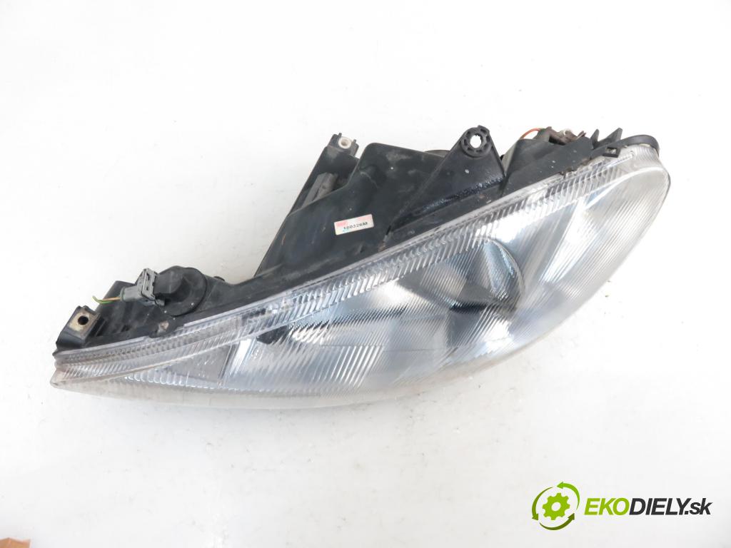PEUGEOT 206 liftback (2A/C) HB 2001 1360,00 Lampy przednie 1360,00 Svetlo LP