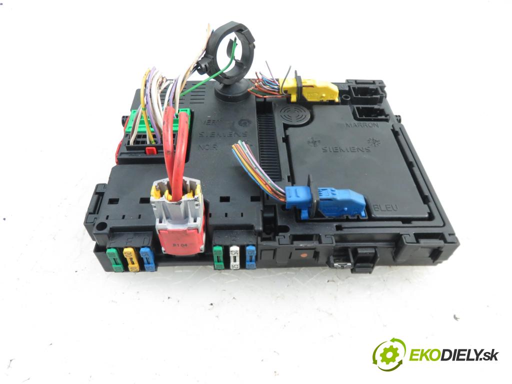 PEUGEOT 206 liftback (2A/C) HB 2001 55,00 1.4 75 - KFW 1360,00 MODUL BSI 9626460880 ; S105872300