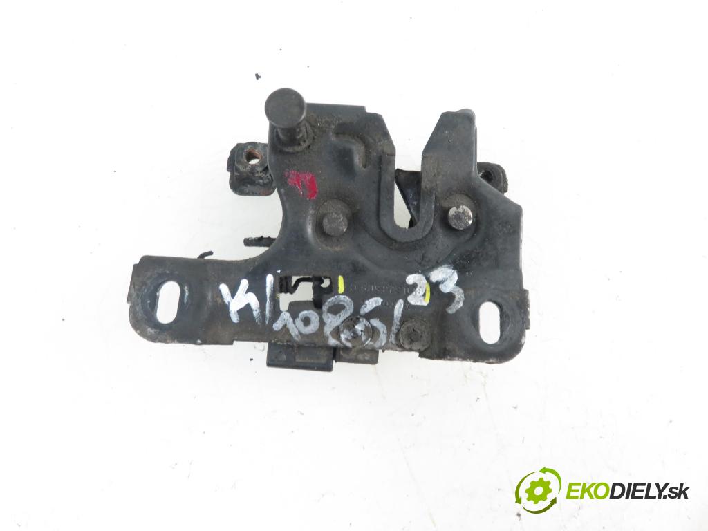 AUDI A3 (8L1) HB 1999 1896,00 Zamki 1896,00 zámok kapoty 8L0823509C