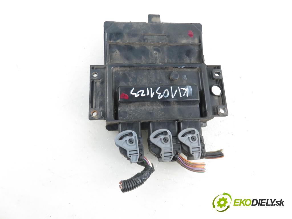 RENAULT CLIO II (BB_, CB_) HB 2003 60,00 1.5 dCi 82 - K9K 702 1461,00 Riadiaca jednotka Motor 8200212348 ; 8200222917 ; R0410C039A