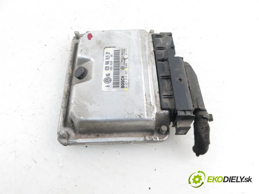 VW BORA (1J2) SEDAN 2001 1896,00 Sterowniki silnika 1896,00 Riadiaca jednotka Motor 038906019DF; 0281010497