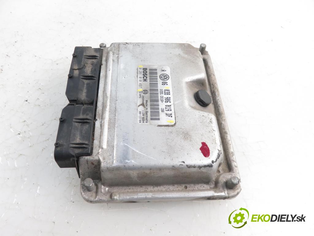 VW BORA (1J2) SEDAN 2001 1896,00 Sterowniki silnika 1896,00 Riadiaca jednotka Motor 038906019DF; 0281010497