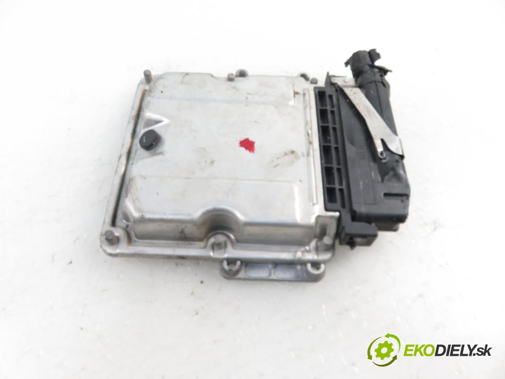 PEUGEOT 406 (8B) SEDAN 2000 1997,00 Sterowniki silnika 1997,00 Riadiaca jednotka Motor 0281010248; 9635157080