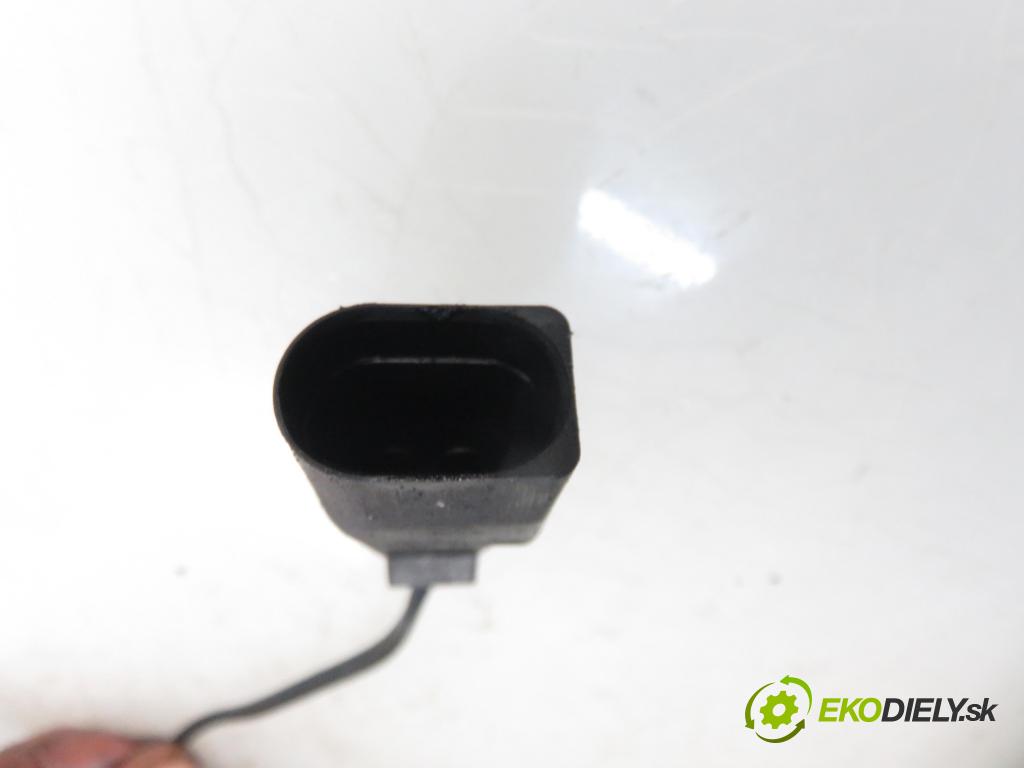 VW GOLF IV (1J1) HB 1999 1896,00 Wtryskiwacze 1896,00 vstřikovací ventily 038130201S; 028130202P