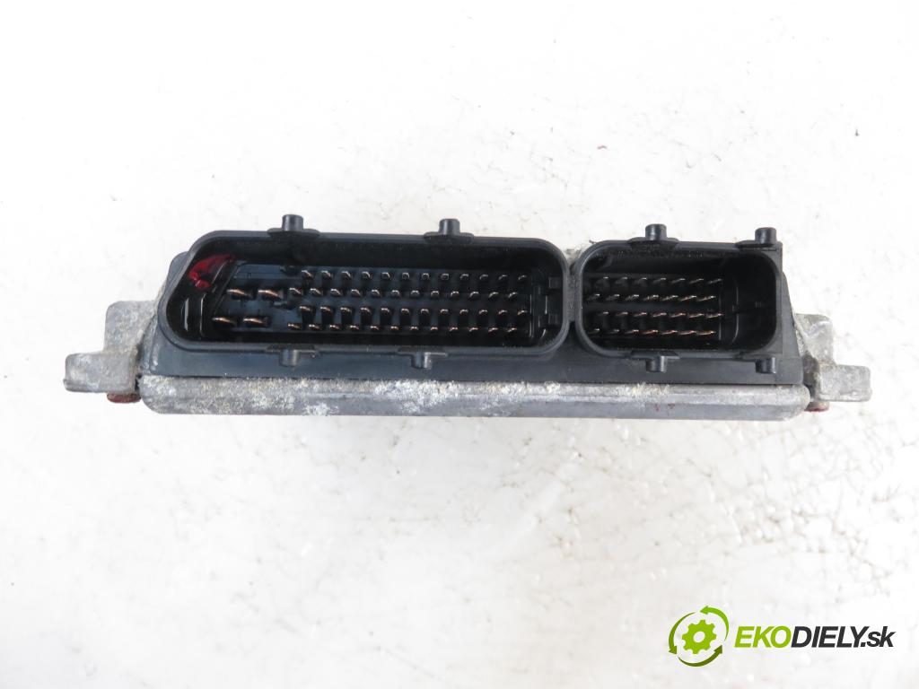 SEAT TOLEDO II (1M2) SEDAN 1999 1896,00 Sterowniki silnika 1896,00 Riadiaca jednotka Motor 038906018BT ; 0281001926