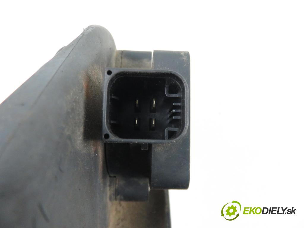 CITROEN BERLINGO FIRST Skrzynia (M_) KOMBIVAN 2003 66,00 2.0 HDI 90 - RHY (DW10TD) 1997,00 Potenciometer plynového pedálu  (Pedále)