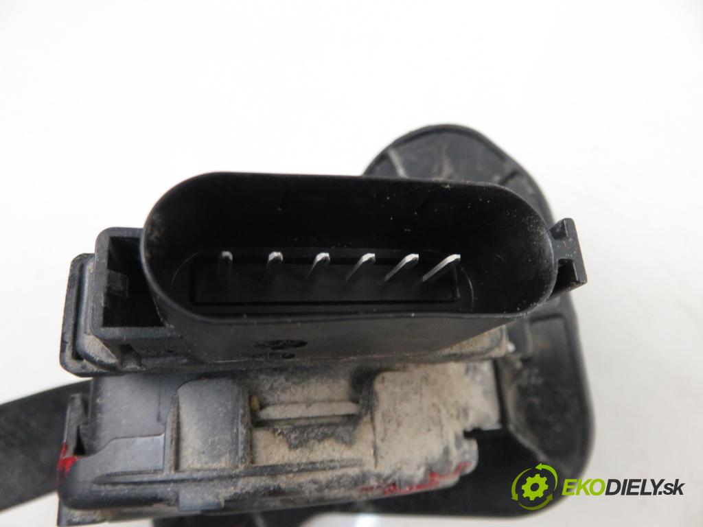 FORD TRANSIT TOURNEO Autobus BUS 2006 63,00 2.2 TDCi - P8FA 2198,00 Potenciometer plynového pedálu 6C119F836CB (Pedále)