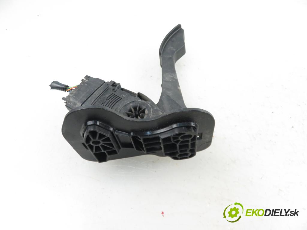 FORD TRANSIT TOURNEO Autobus BUS 2006 63,00 2.2 TDCi - P8FA 2198,00 Potenciometer plynového pedálu 6C119F836CB (Pedále)