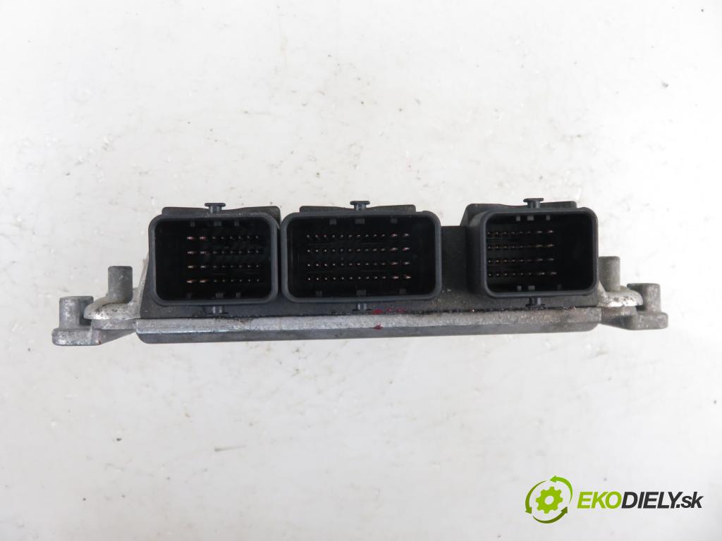 PEUGEOT 307 (3A/C) HB 2002 1997,00 Sterowniki silnika 1997,00 Riadiaca jednotka Motor 9644606180; 0281010779