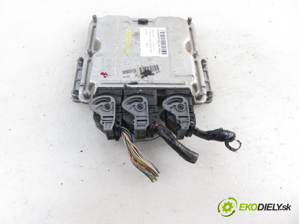 PEUGEOT 307 (3A/C) HB 2002 1997,00 Sterowniki silnika 1997,00 Riadiaca jednotka Motor 9644606180; 0281010779